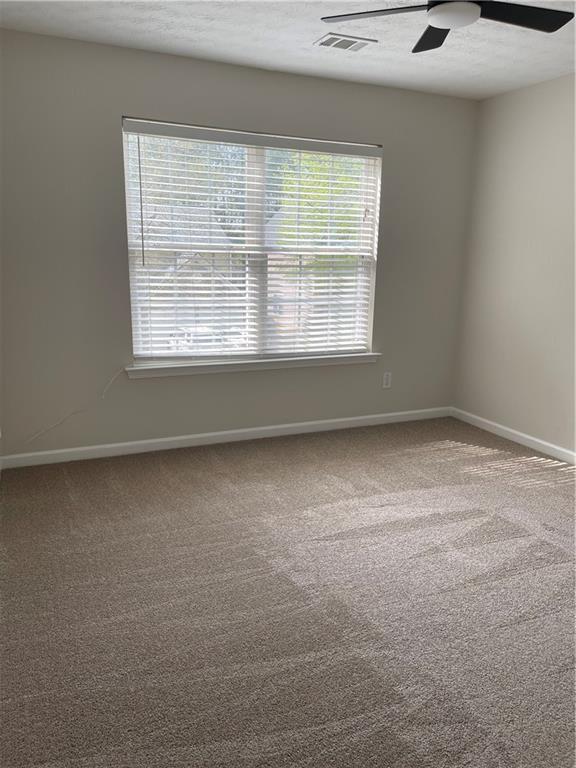 Building Photo - 160 Village Trce