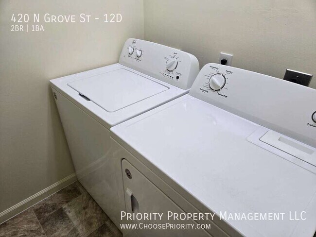 Building Photo - 420 N Grove St