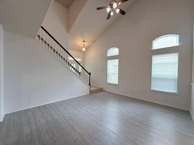 Building Photo - 8712 Wood Stork Dr