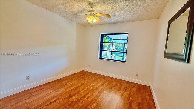 Building Photo - 6969 SW 36th Dr