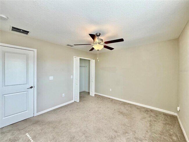 Building Photo - 10252 Shady Preserve Dr