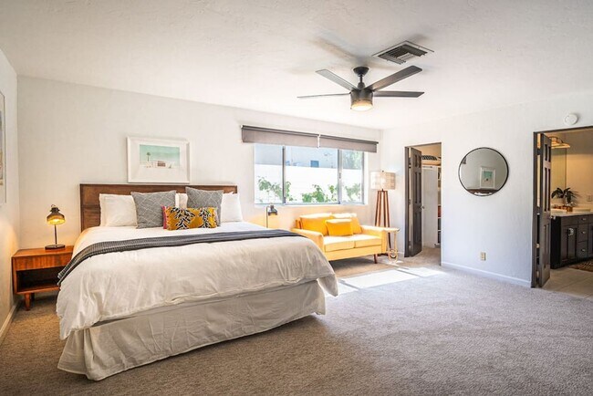 Building Photo - Luxury Mid-Century Retreat in the Heart of...
