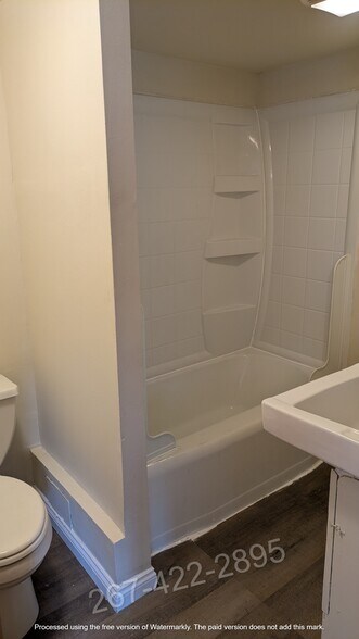 Building Photo - 126 S 46th St