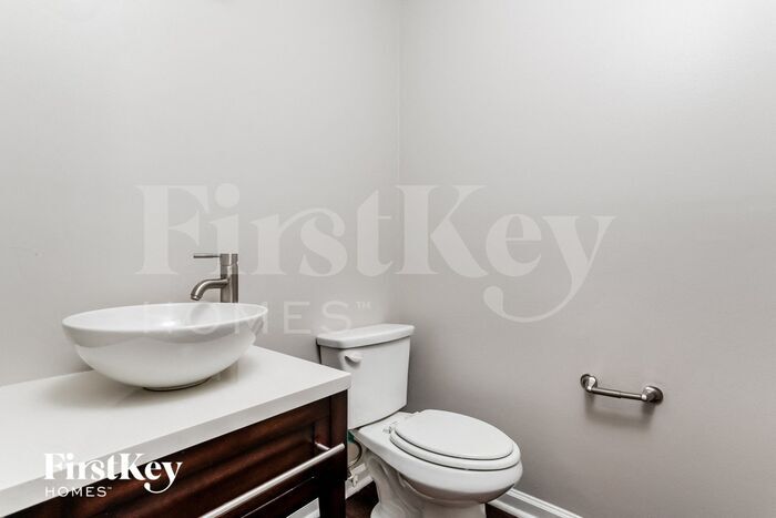 Building Photo - 7262 Tascosa Dr