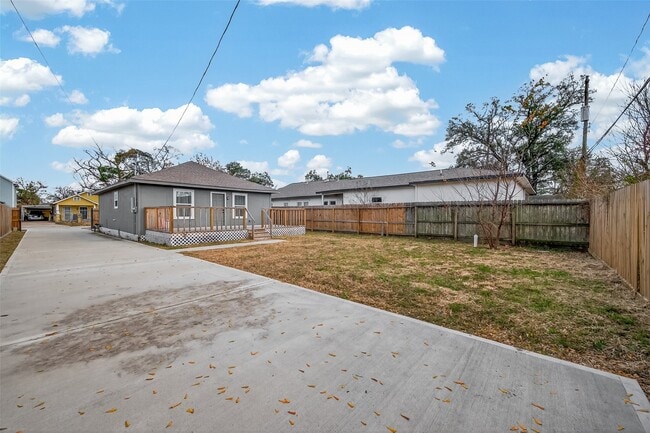 Building Photo - 4309 Beggs St