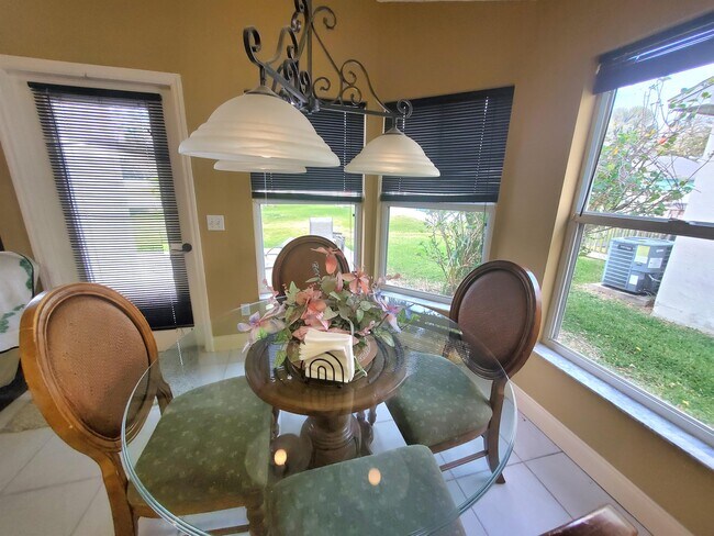 Building Photo - 1104 Plover Pl
