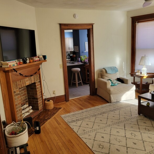 Building Photo - 23 N Hancock St