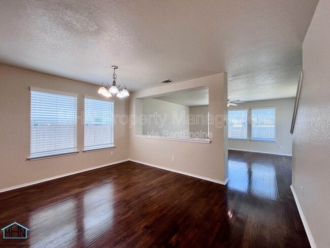Building Photo - 127 Booker Palm