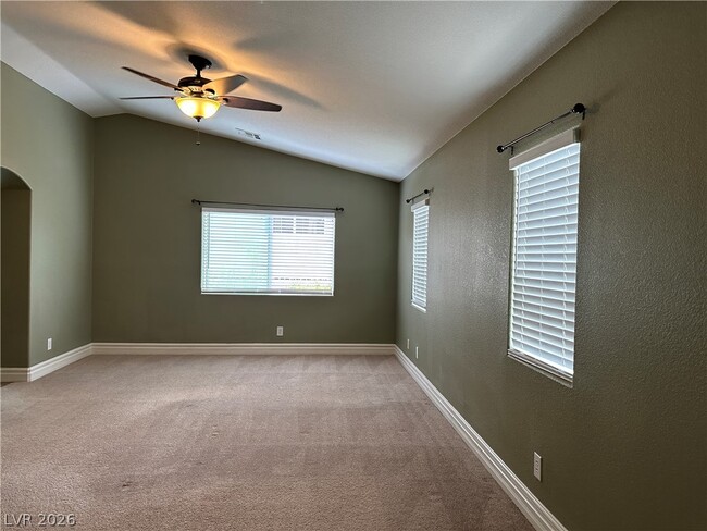 Building Photo - 362 Dogleg Dr