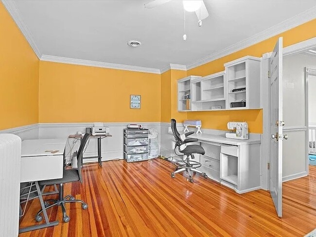Building Photo - 2509 Rosalind Ave SW