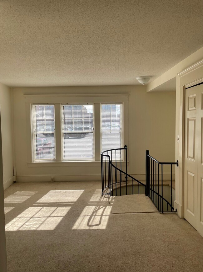 58 Edwards St 58 Edwards St Springfield MA 01105 Apartment Finder