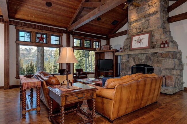 Building Photo - 14 Peaks View Dr