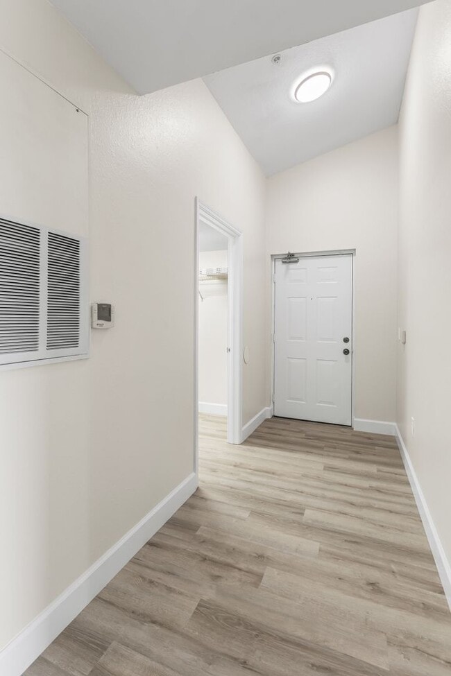 Building Photo - 7960 Preserve Cir