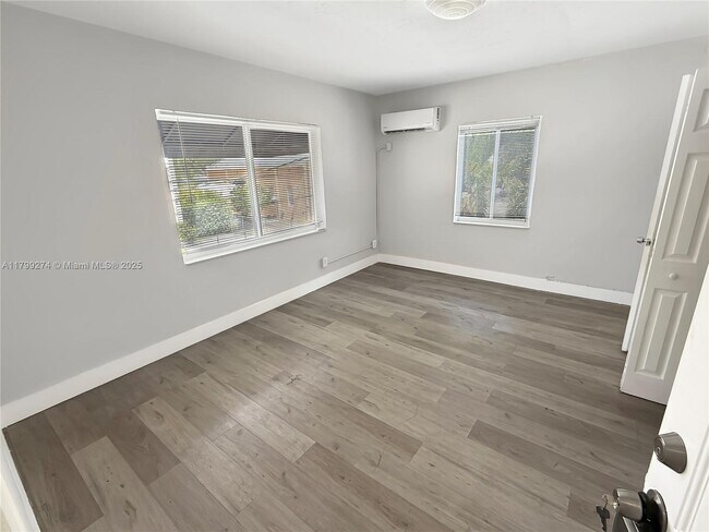 Building Photo - 6647 SW 59th Pl