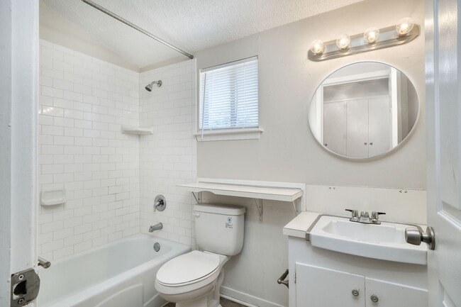 Building Photo - 2711 St Edwards Cir