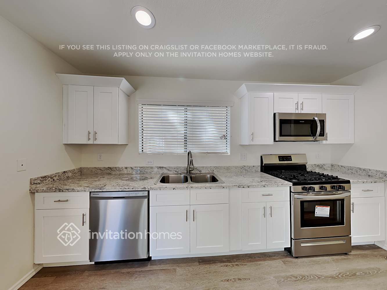 Building Photo - 651 E Banelli Pl