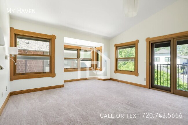 Building Photo - 1121 S Williams St