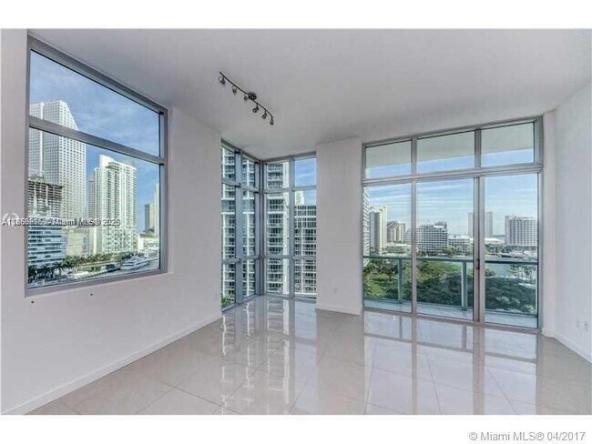 Building Photo - 500 Brickell Ave