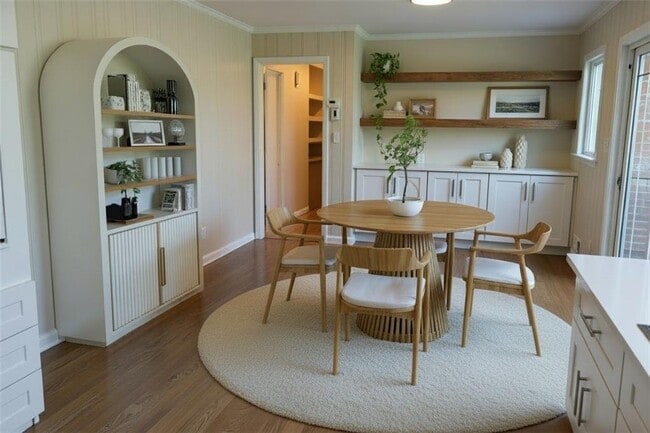 Building Photo - 1176 Converse Dr NE