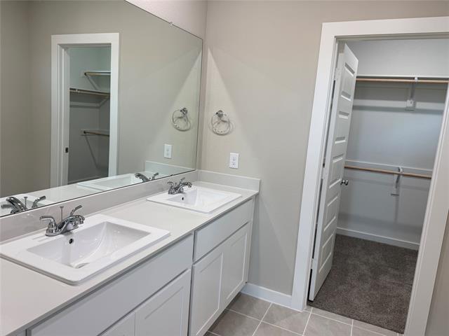 Building Photo - 5800 Briarcroft Dr