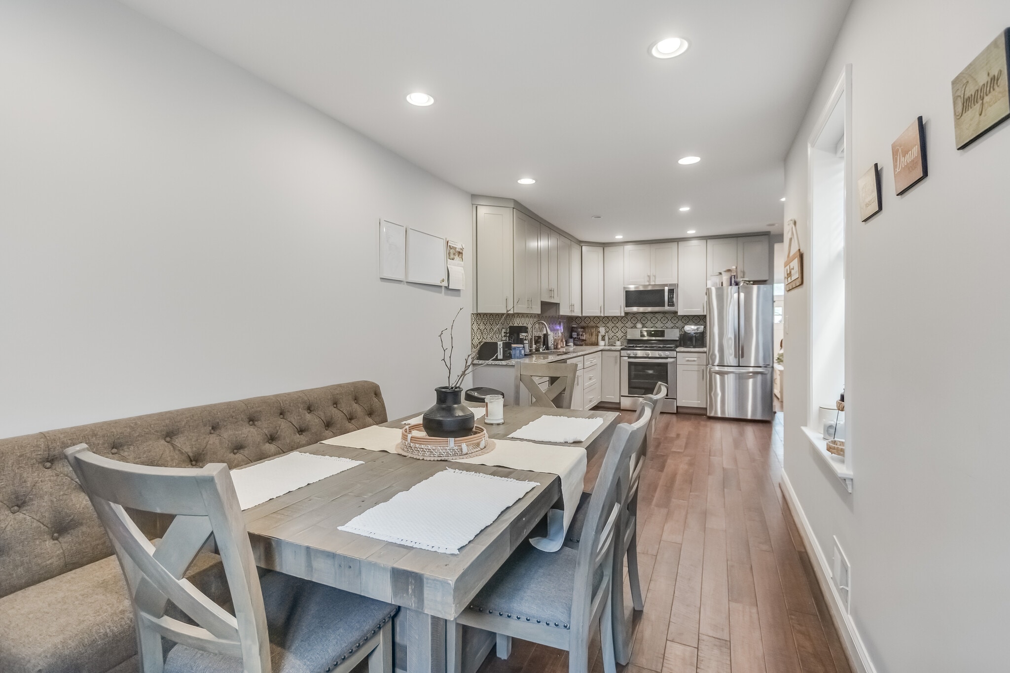 Building Photo - 124 N Collington Ave