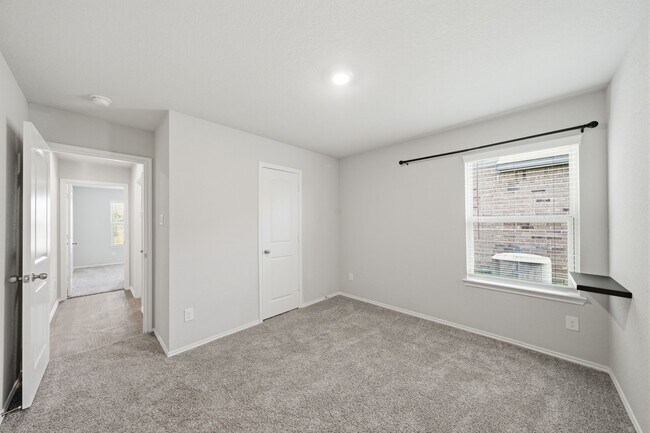 Building Photo - 5222 Greenwood Smt Trl