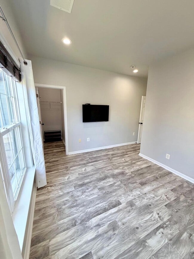 Building Photo - 43219 Amberleigh Farm Dr