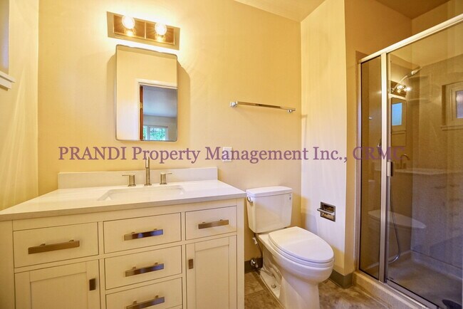 Building Photo - Terra Linda Home, 3-bedroom, 2-bath, singl...