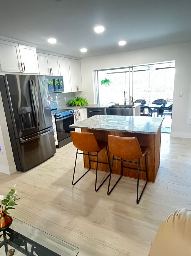 Building Photo - 27251 Patrick St