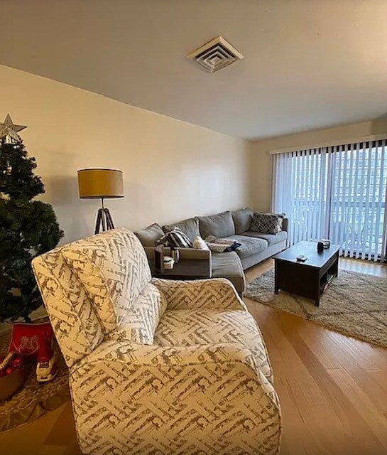 Building Photo - 90 Quincy Shore Dr