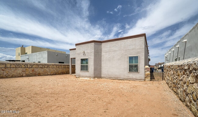 Building Photo - 14708 Boer Trl Ave