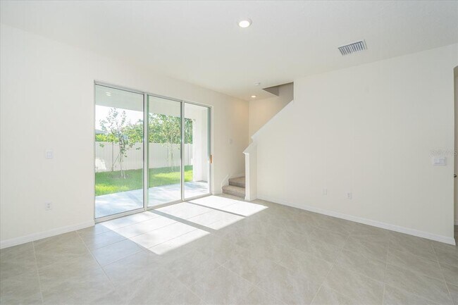 Building Photo - 16642 Maude Dr