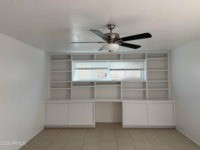 Building Photo - 503 E Loyola Dr