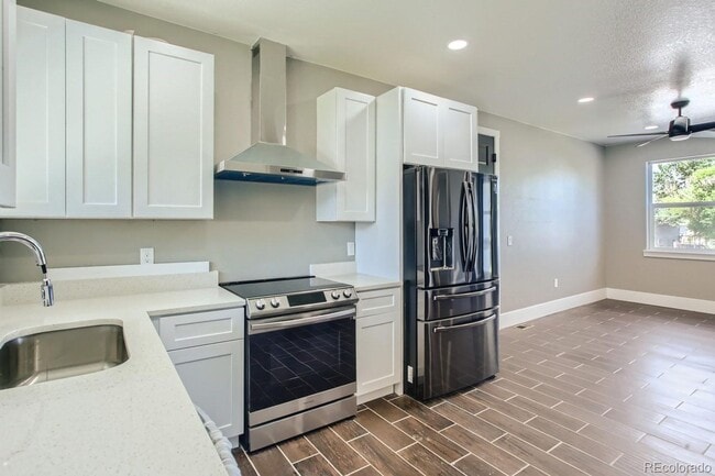 Building Photo - Beautiful newly built 2 bed, 2 bath home