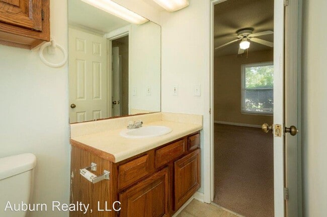 Building Photo - 2 br, 2 bath House - Campus Courtyard @ Gl...