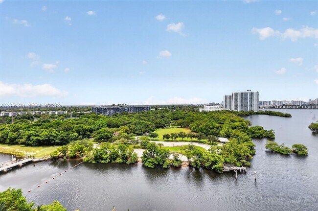 Building Photo - 16385 Biscayne Blvd