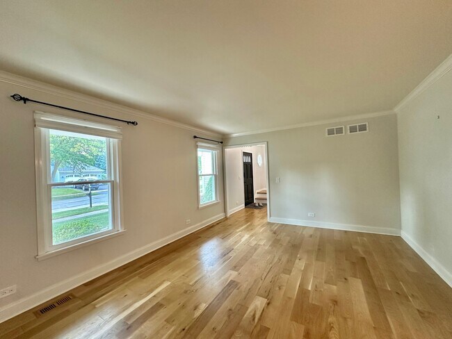 Building Photo - 1648 Dartmouth Ct