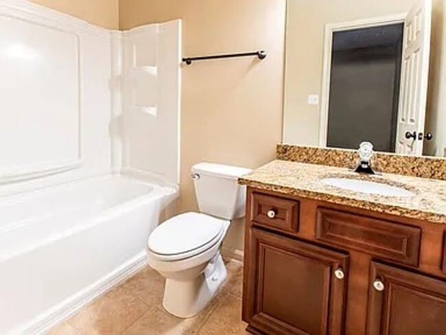 Building Photo - Magnolia Grove 226