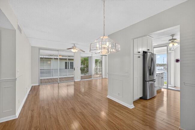 Building Photo - 1071 Sugar Sands Blvd