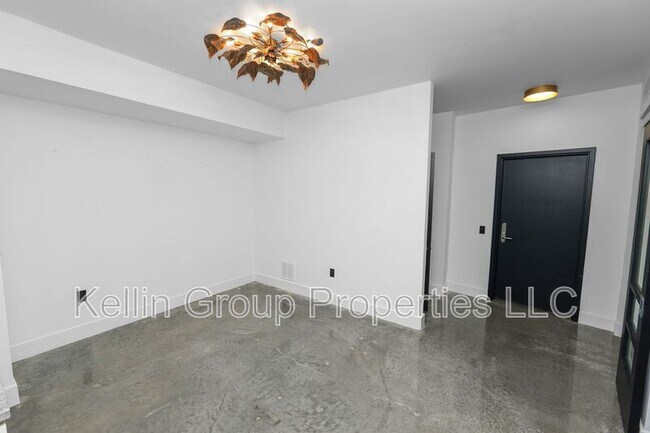 Building Photo - 111 N 12th St