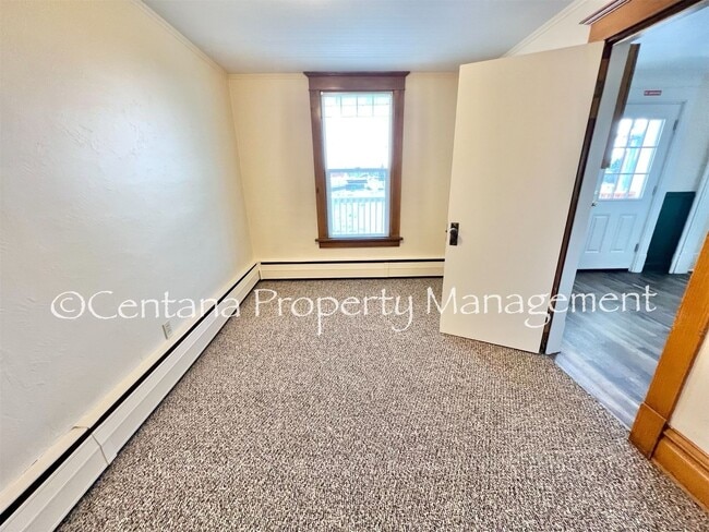 Building Photo - Great 3 Bedroom near Tech!