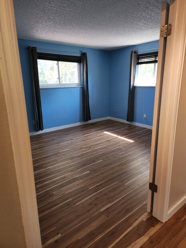 Building Photo - 7834 Greenbriar Cir