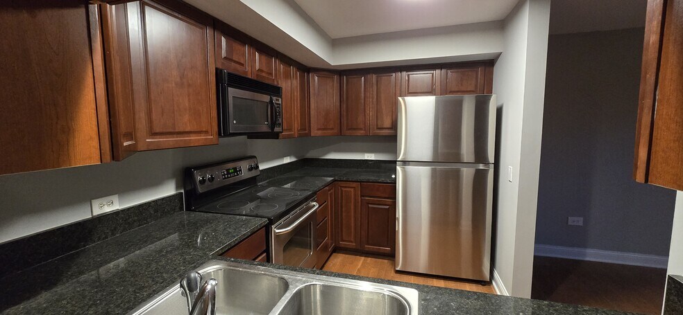 Building Photo - 43 Foxcroft Rd