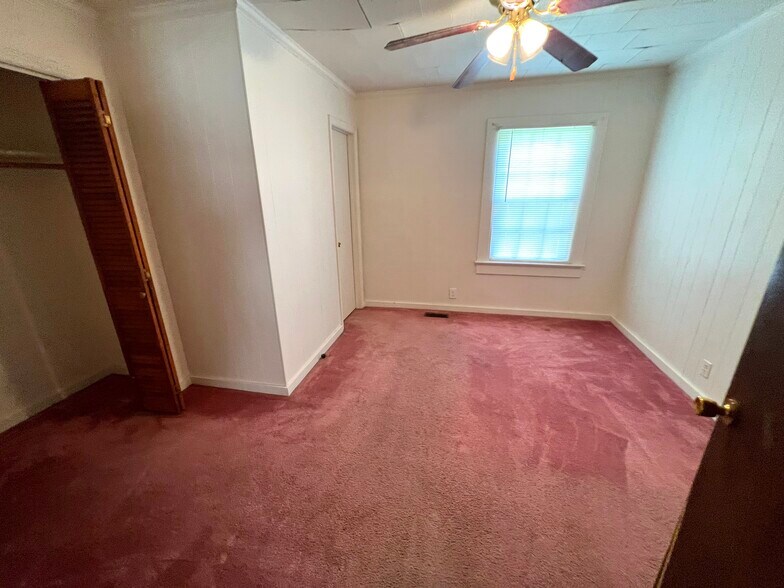 Building Photo - 1045 Beulah Ln