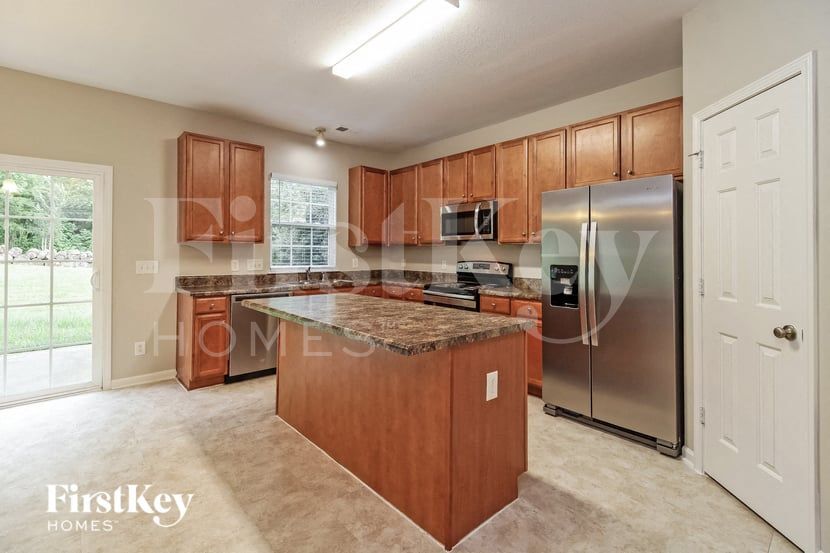 Building Photo - 4707 Shady Oak Dr