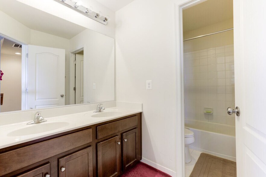 Building Photo - 24690 Capecastle Terrace
