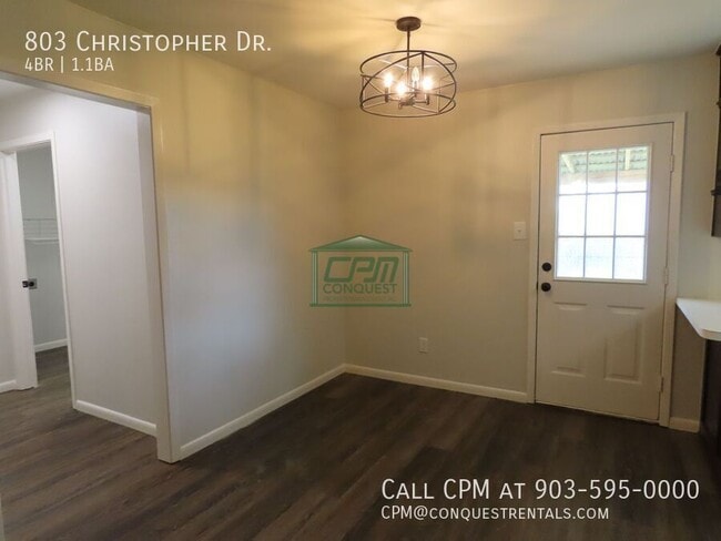 Building Photo - 803 Christopher St