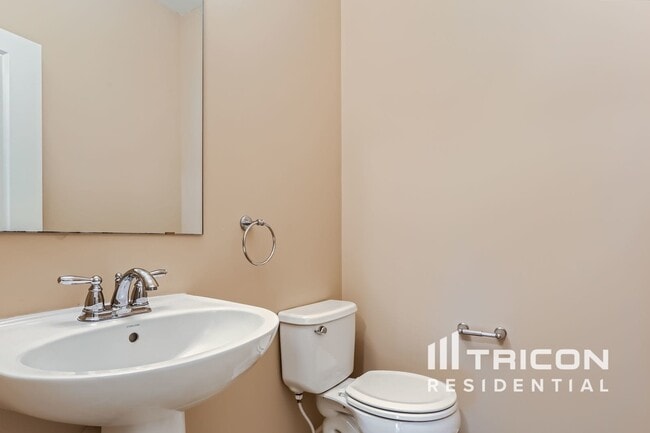 Building Photo - 14360 Parkside Ct NW