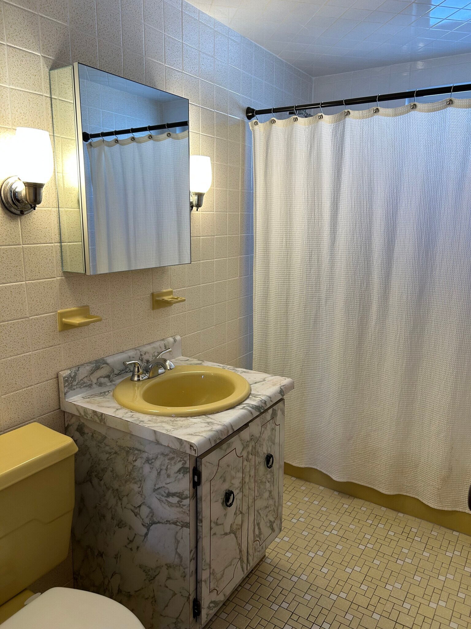 bathroom - 182 Palmer St