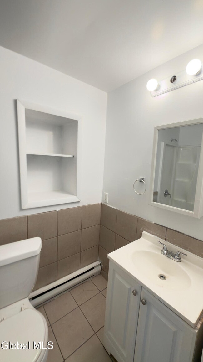 Building Photo - 3132 6th Ave